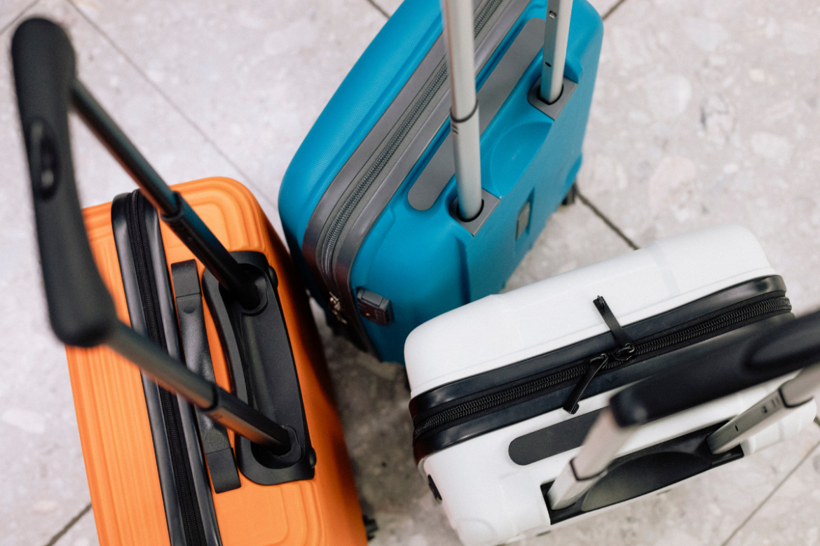 Can You Store Family’s Bags at Airport Facility?